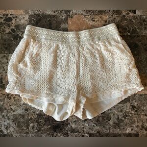 Rue 21 lace shorts